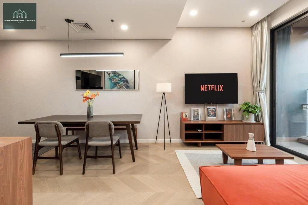 Lumiere Riverside - Serviced Apartment *