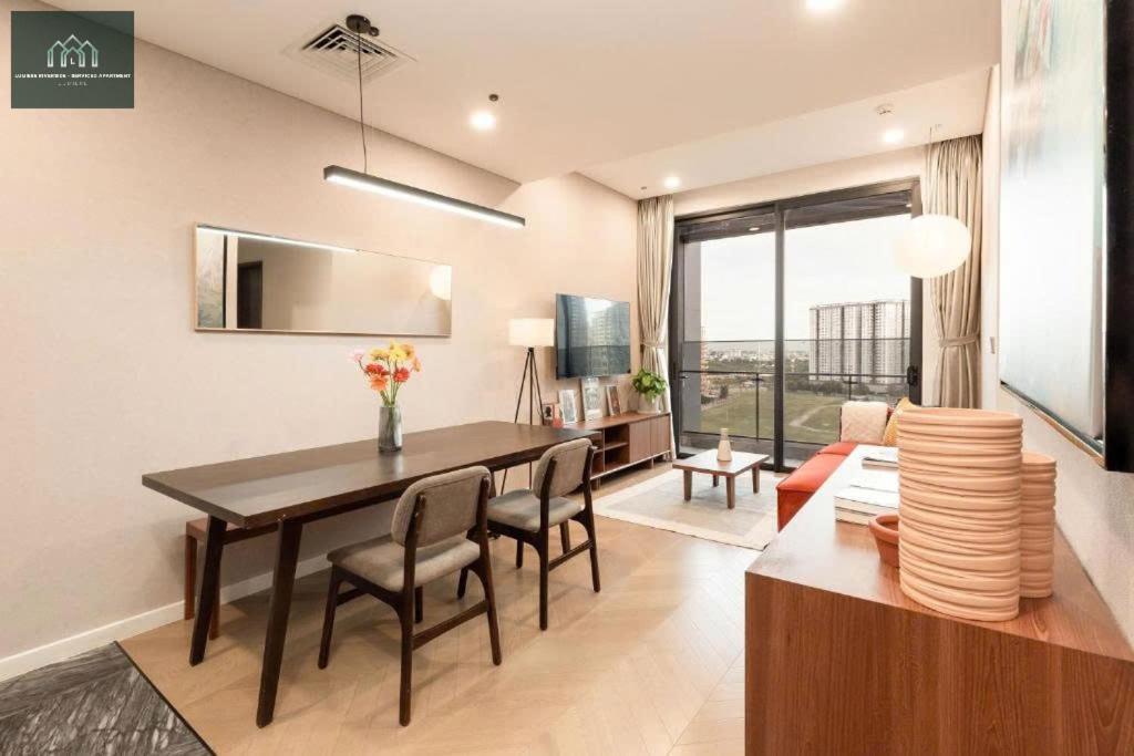 Căn hộ Lumiere Riverside - Serviced Apartment